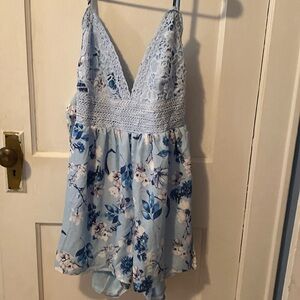 Womens size XL romper.